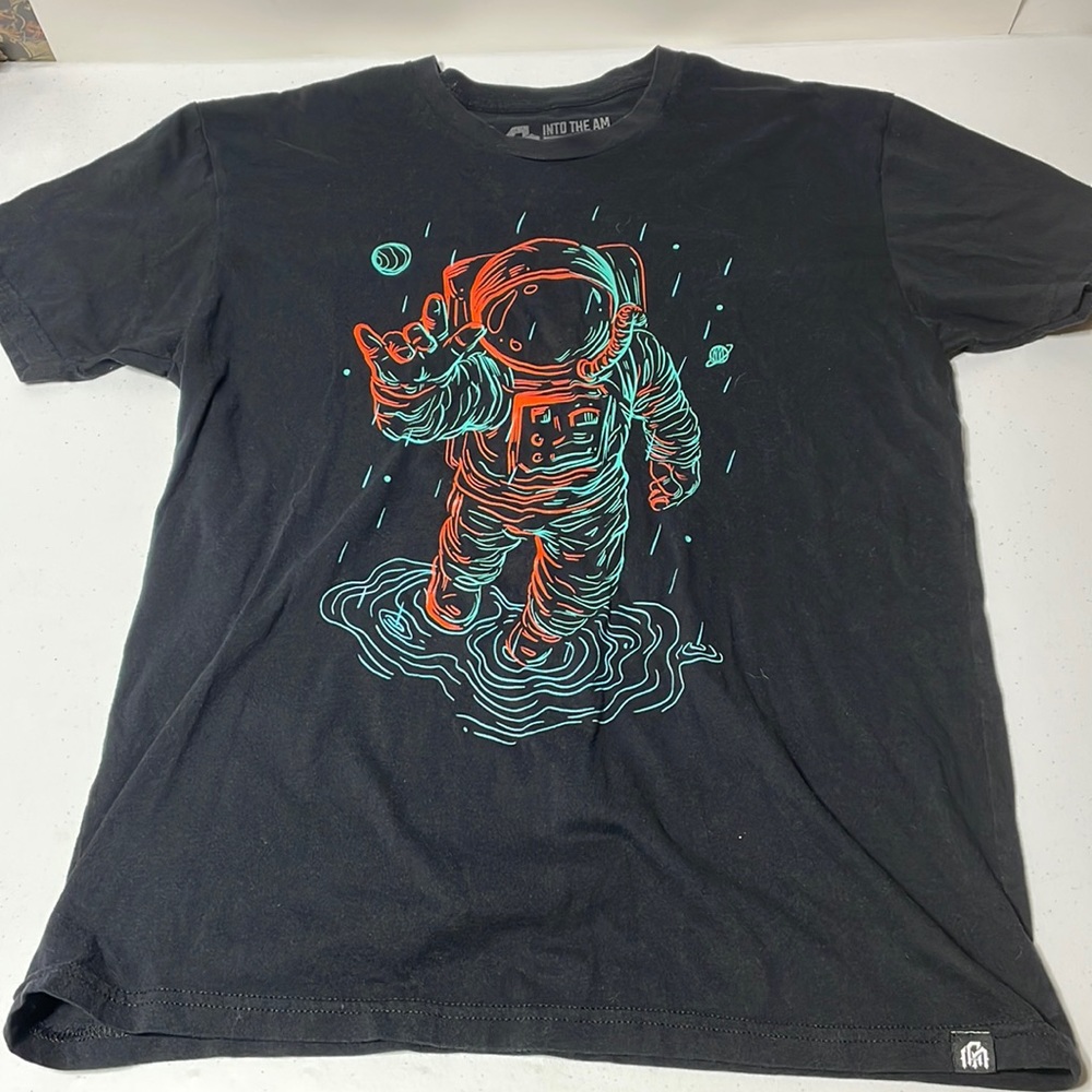 COPY - Into The AM Large T-Shirt BLack Mens Trippy Astronaut